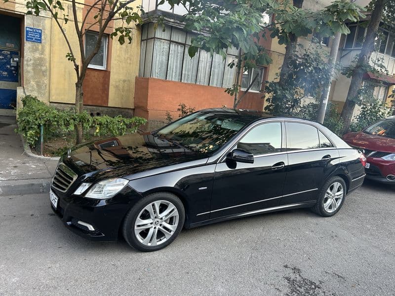 Mercedes E220 - 1